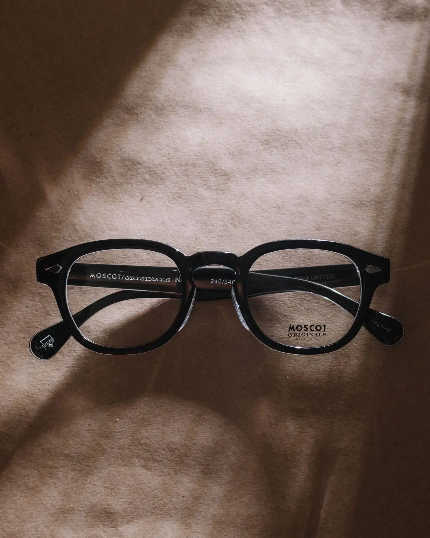 MOSCOT LEMTOSH heritage flat lay