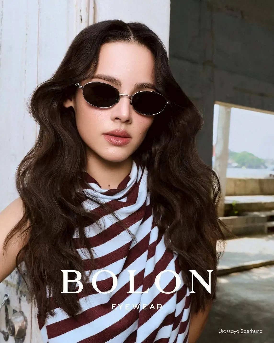 อุรัสยา เสปอร์บันด์ (Yaya) สวมแว่นกันแดดทรงวงรี BOLON แคมเปญอย่างเป็นทางการ